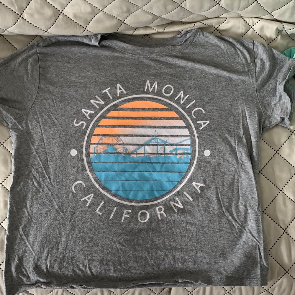 Arizona Jean co cropped tee size Small.